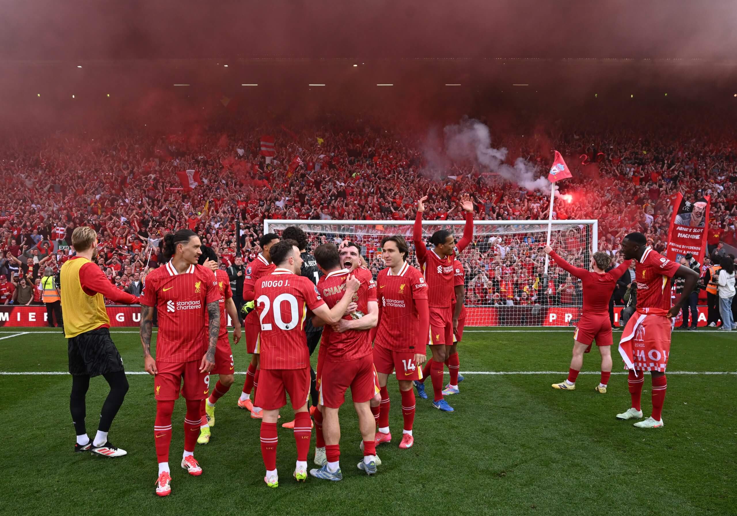 Anfield là sân vận động nằm ở thành phố nào