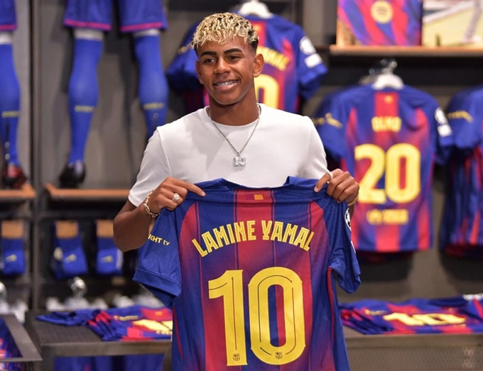 Lamine Yamal là con của ai